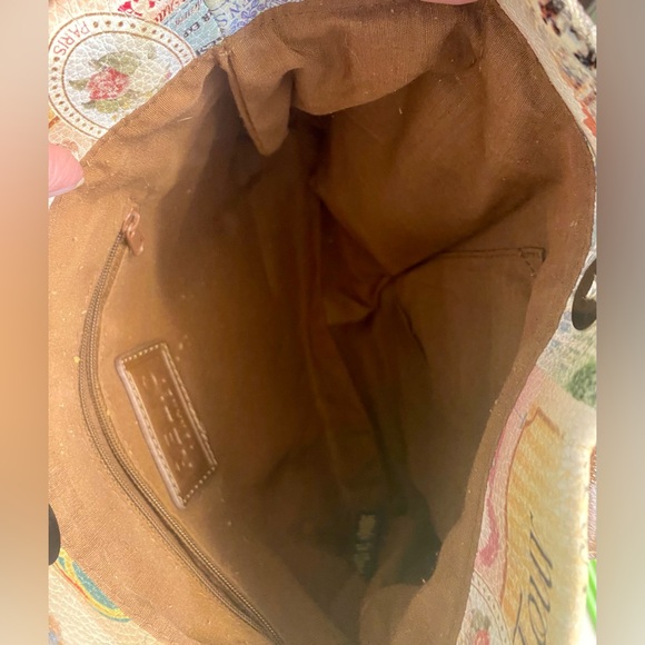 RELIC Paris inspired Crossbody Bag; adjustable strap, Perfect condition. - Picture 5 of 7